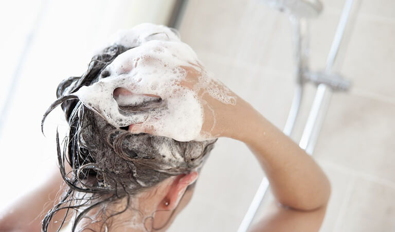 Dầu gội đầu SPF giúp bảo vệ mái tóc dưới các tia UV độc hại