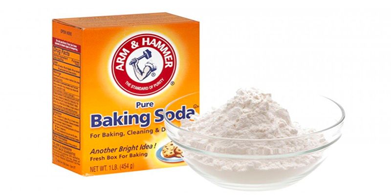 Sử dụng baking soda để trị gàu.