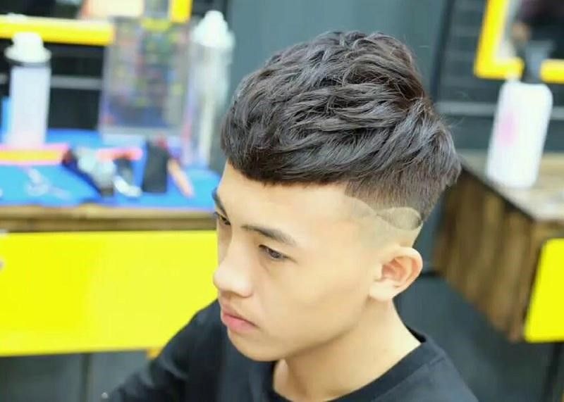 Mẫu tóc mohican kiểu layer hoàn hảo cho cánh đàn ông.