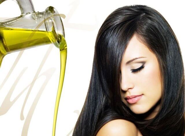 Sử dụng tinh dầu dưỡng tóc để hạn chế tình trạng tóc bị chẻ ngọn và tóc bóng mượt hơn