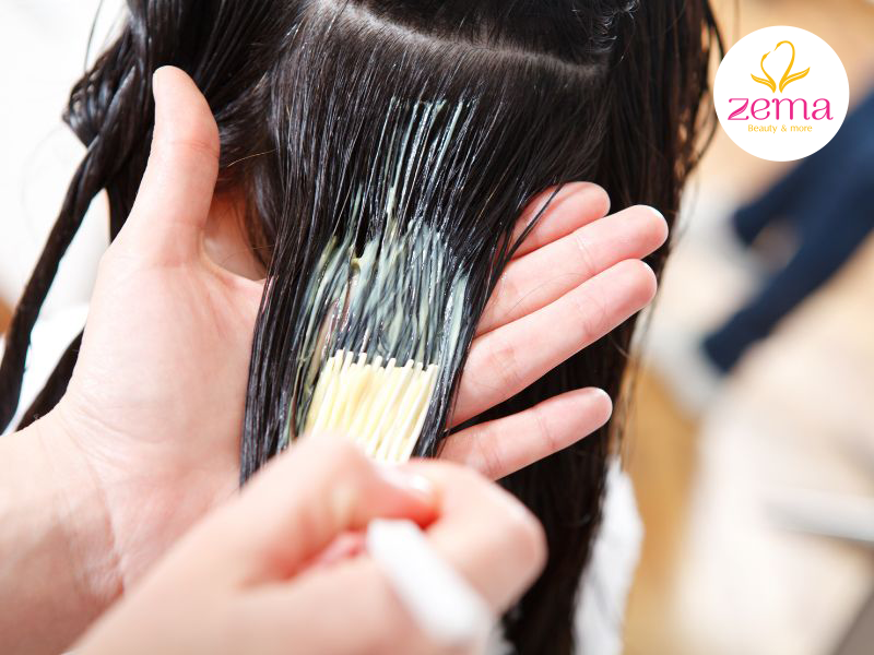 Tẩy tóc thường áp dụng cho các màu sáng như khói, xám, bạch kim...